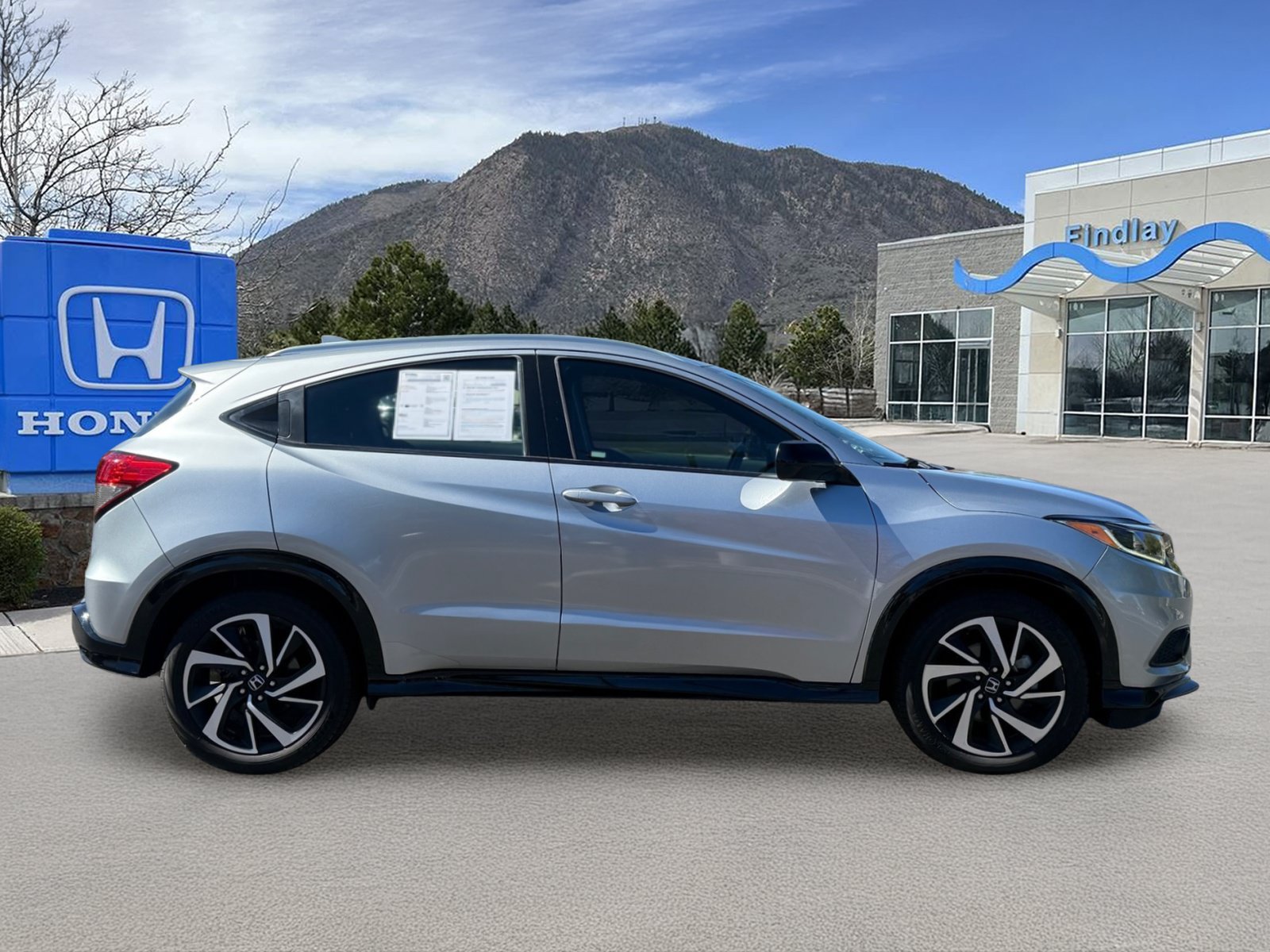 Used 2019 Honda HR-V Sport image 7