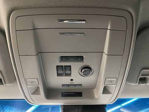 Used 2018 GMC Yukon Denali w/ Open Road Package image 33