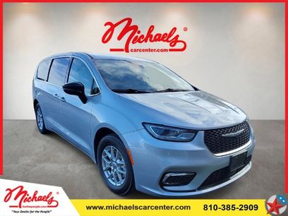 Used 2024 Chrysler Pacifica Touring-L