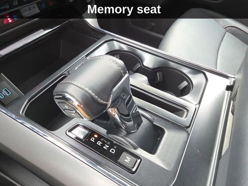 Used 2023 Ford F150 Lariat w/ Trailer Tow Package image 15