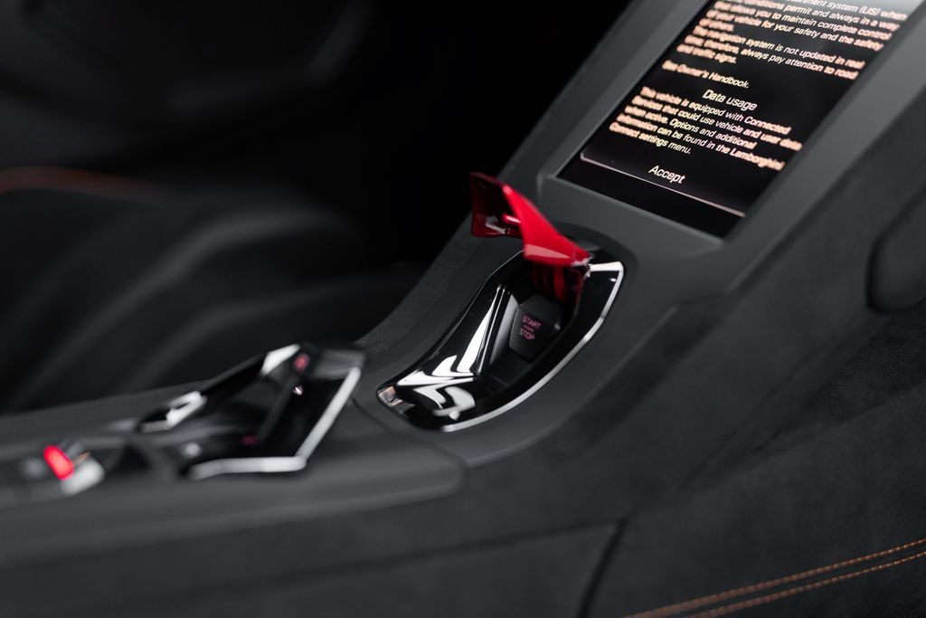 Used 2023 Lamborghini Huracan STO RWD image 39
