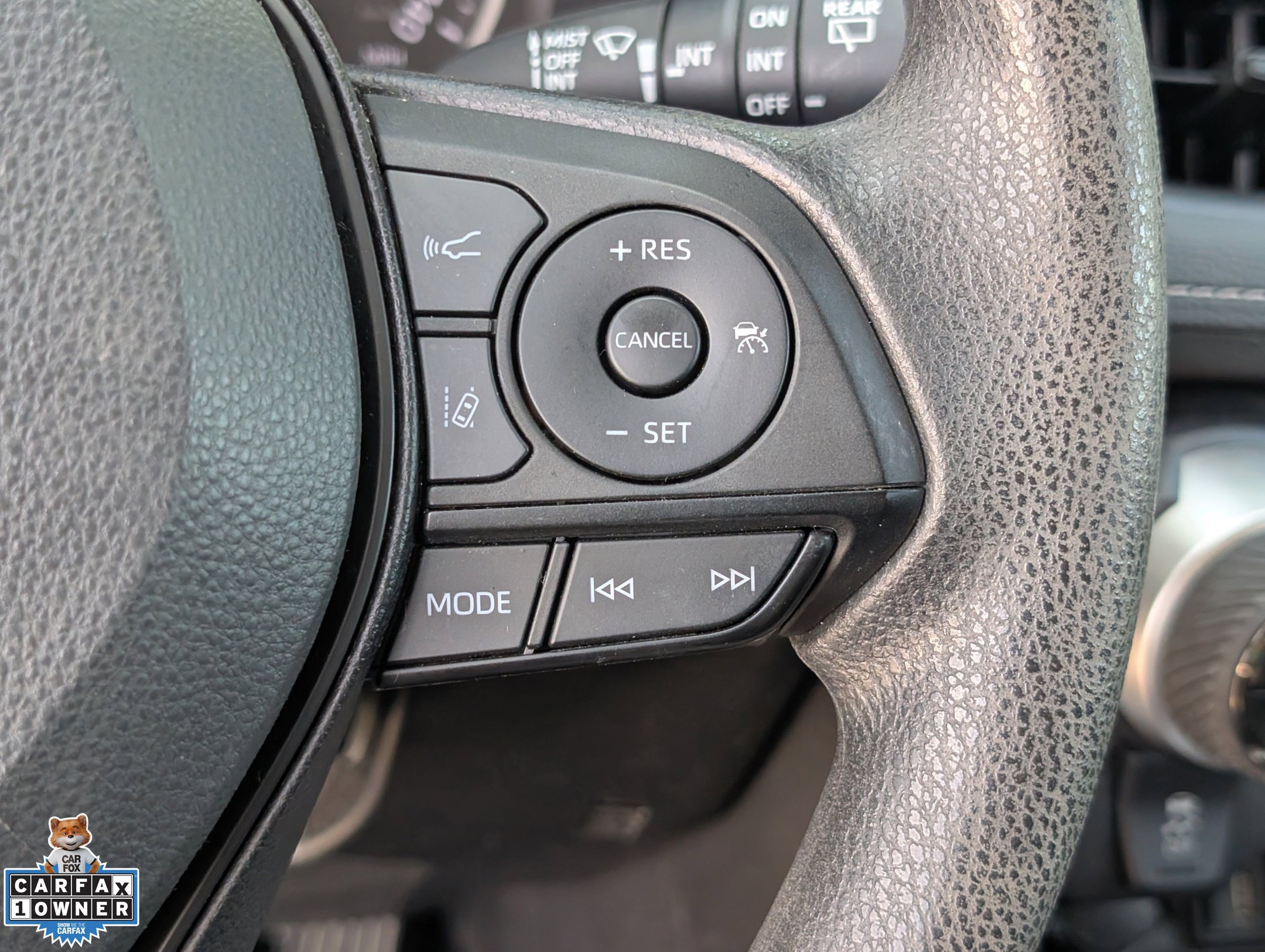 Used 2022 Toyota RAV4 XLE AWD/4WD image 28
