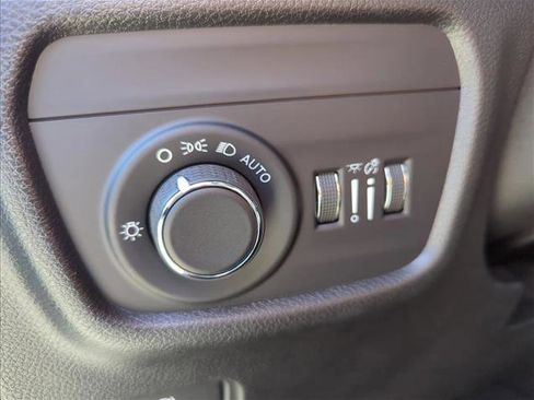 Used 2022 Jeep Grand Cherokee L Altitude image 26