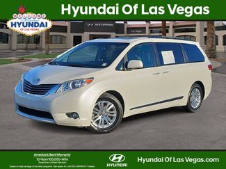 Used 2017 Toyota Sienna XLE Premium video 1
