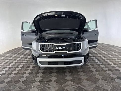 Certified 2025 Kia Telluride LX FWD image 13