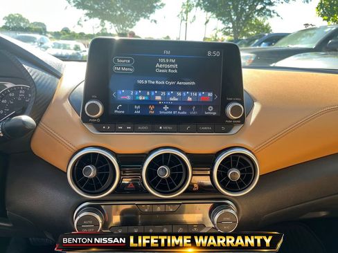Used 2025 Nissan Sentra SV w/ SV Premium Package FWD image 17