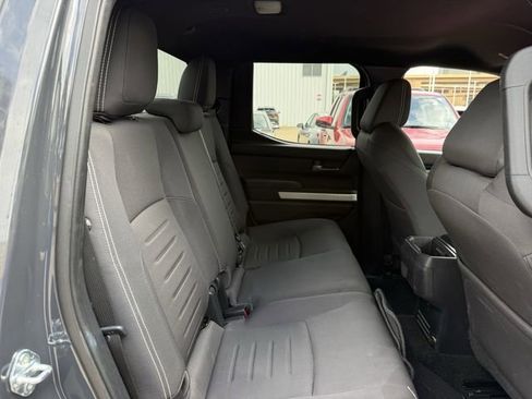 Used 2024 Toyota Tacoma TRD Off-Road AWD/4WD image 30