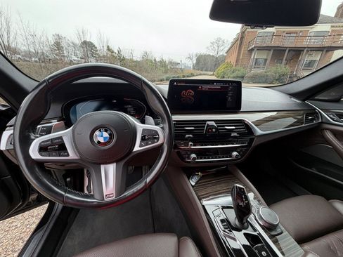 Used 2023 BMW 530i w/ M Sport Package image 16