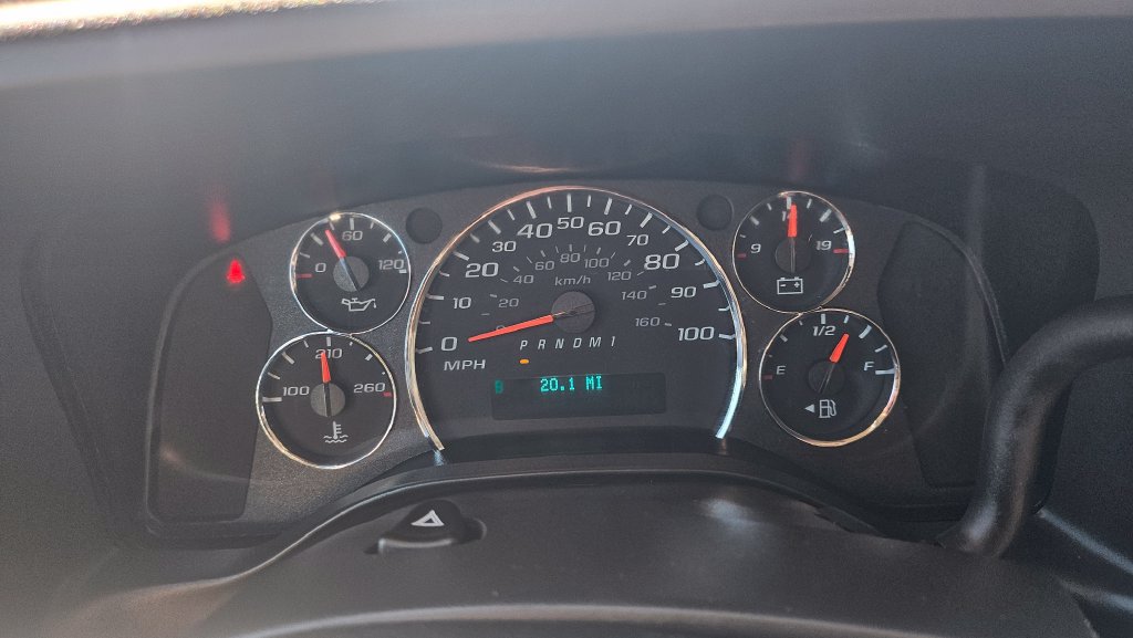 Used 2025 Chevrolet Express 2500 Extended w/ Driver Convenience Package RWD image 25