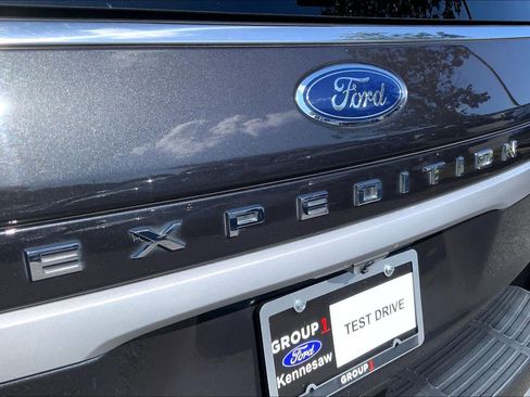 Used 2022 Ford Expedition XLT RWD image 30