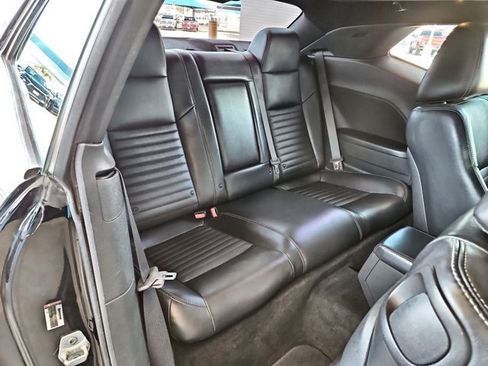 Used 2011 Dodge Challenger RWD image 19