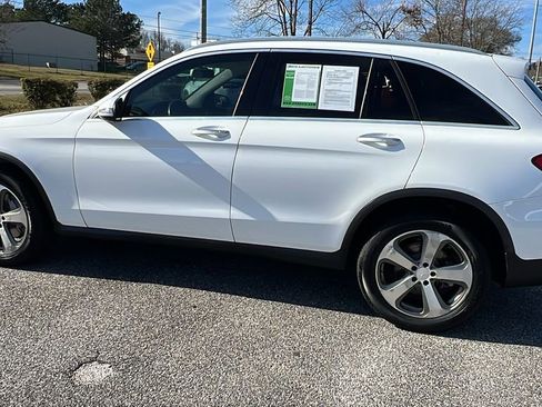 Used 2017 Mercedes-Benz GLC 300 image 8