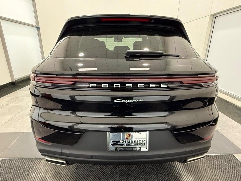 Used 2026 Porsche Cayenne E-Hybrid AWD/4WD image 6