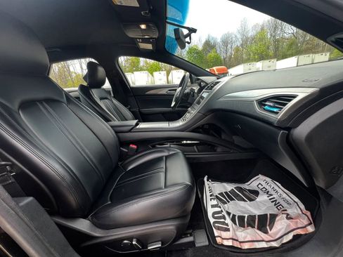 Used 2017 Lincoln MKZ Premiere AWD/4WD image 12