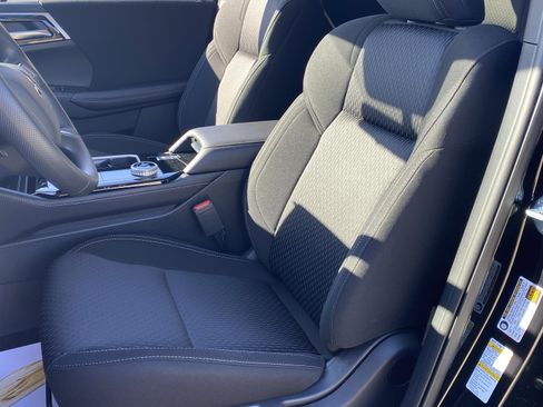 New 2026 Mitsubishi Outlander ES image 4