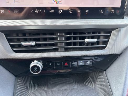 Used 2025 Ford Explorer ST-Line w/ ST-Line Street Pack image 21