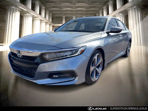 Used 2018 Honda Accord Touring image 8