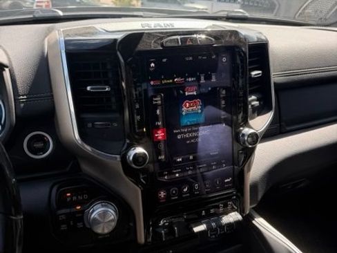 Used 2019 RAM 1500 Laramie w/ Sport Appearance Package AWD/4WD image 13