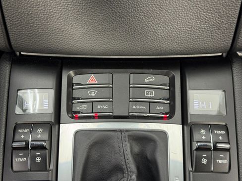 Used 2018 Porsche Macan image 27