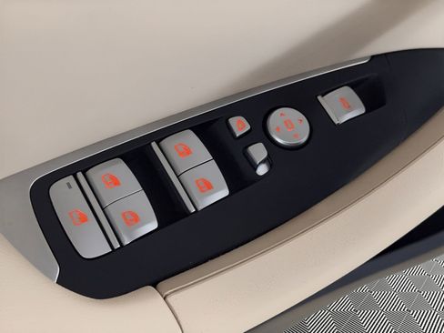 Used 2024 BMW X3 xDrive30i w/ Premium Package image 15