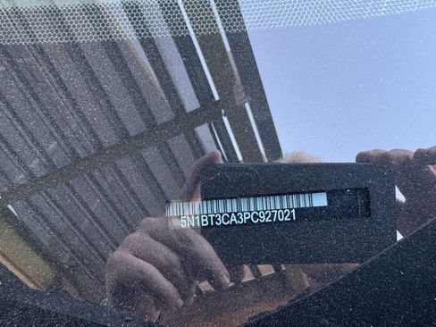 Used 2023 Nissan Rogue SL w/ SL Premium Package image 44