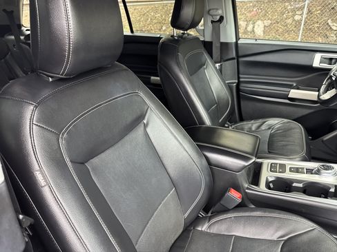 Used 2023 Ford Explorer Limited RWD image 16