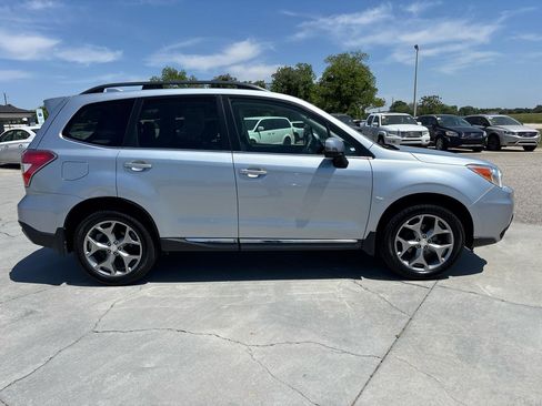 Used 2016 Subaru Forester 2.5i Touring w/ Eyesight & Navigation System image 3