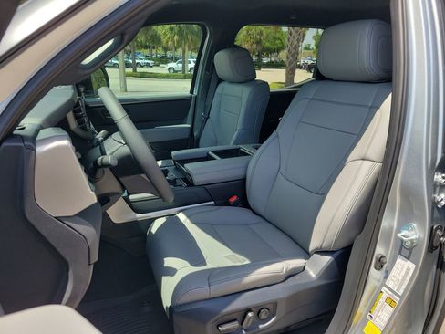 New 2026 Toyota Tundra Limited AWD/4WD image 16