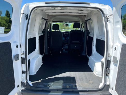 Used 2019 Nissan NV200 S w/ Back Door Glass Package FWD image 13