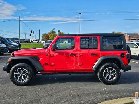 Used 2024 Jeep Wrangler Sport S image 9