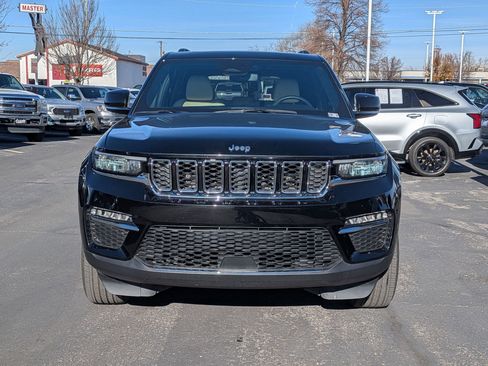 Used 2024 Jeep Grand Cherokee Limited 4xe image 11