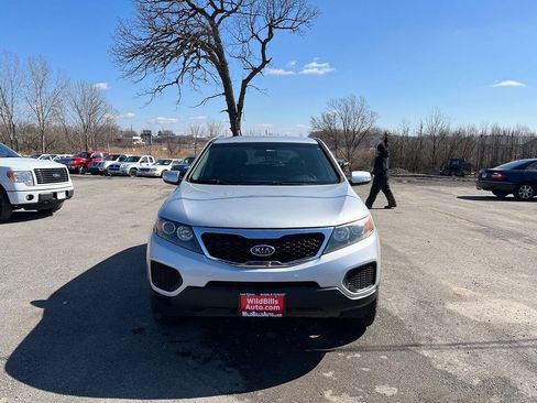 Used 2012 Kia Sorento LX AWD/4WD image 2