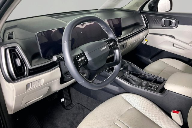 Certified 2026 Kia Sorento EX FWD image 14