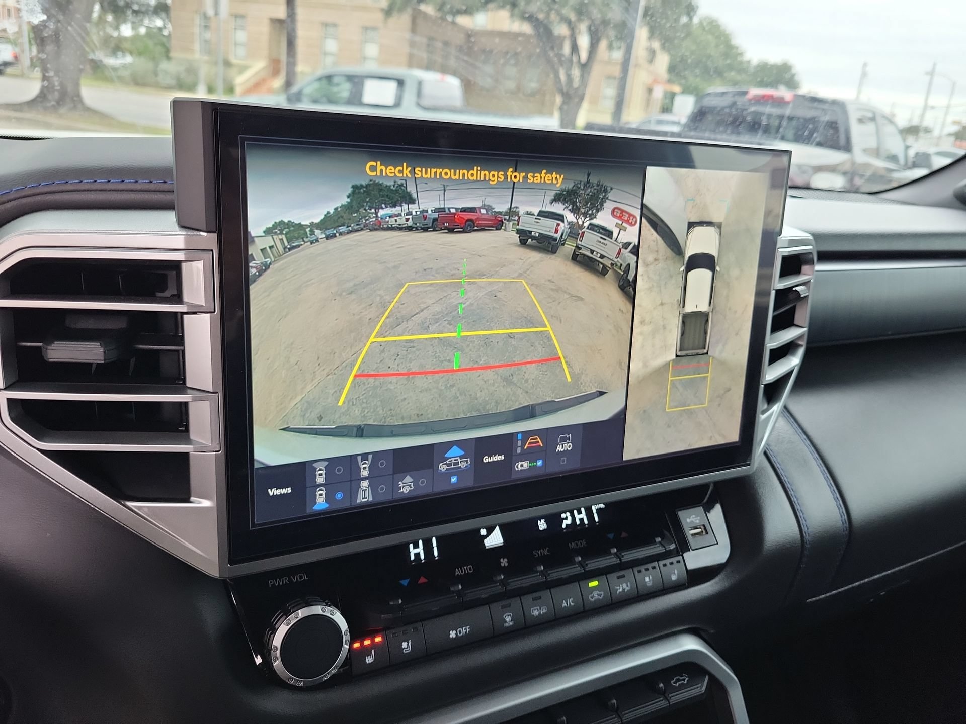 Used 2025 Toyota Tundra Platinum AWD/4WD image 23