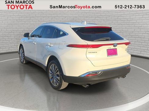 Certified 2021 Toyota Venza Limited image 7