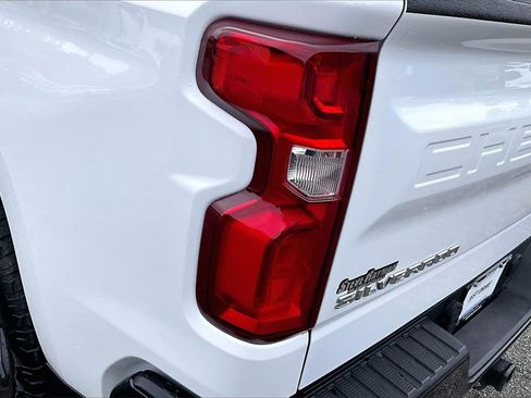 Certified 2021 Chevrolet Silverado 1500 LT Trail Boss w/ Convenience Package II image 21