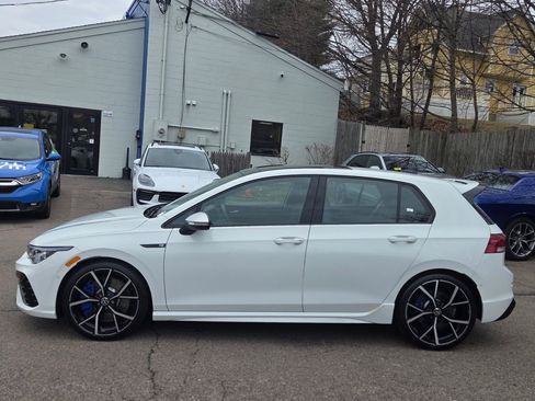 Used 2022 Volkswagen Golf R image 3