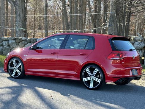 Used 2016 Volkswagen Golf R 4-Door image 14