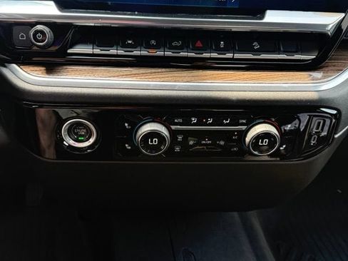 Certified 2022 Chevrolet Silverado 1500 LT AWD/4WD image 35