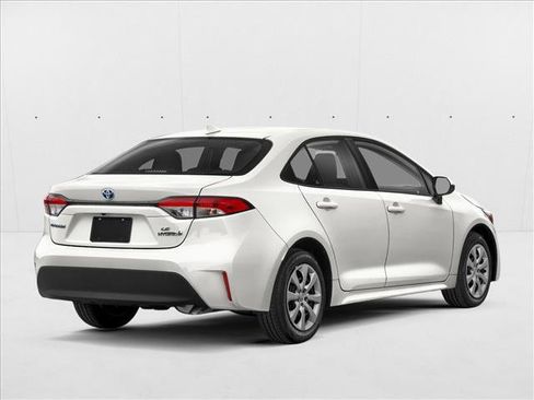 Used 2026 Toyota Corolla LE FWD image 2