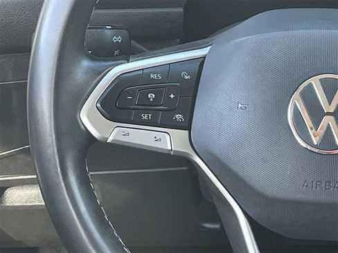 Used 2024 Volkswagen Tiguan SE image 20