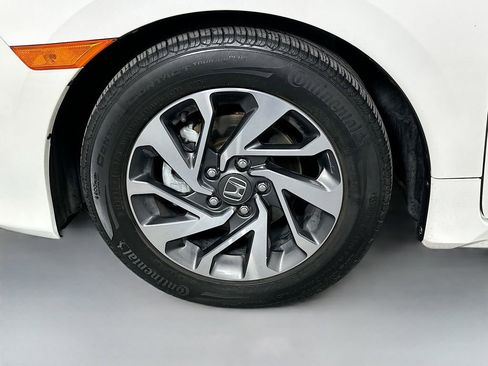 Used 2018 Honda Civic EX image 30