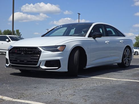 Used 2021 Audi S6 Prestige w/ Prestige Package AWD/4WD image 3
