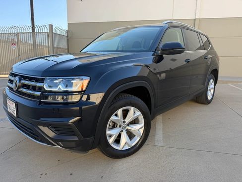 Used 2018 Volkswagen Atlas Launch Edition FWD image 1