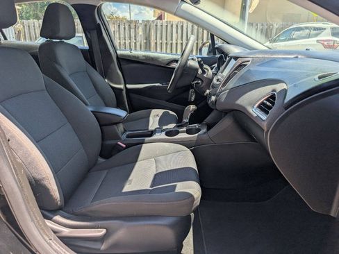 Used 2019 Chevrolet Cruze LS FWD image 25