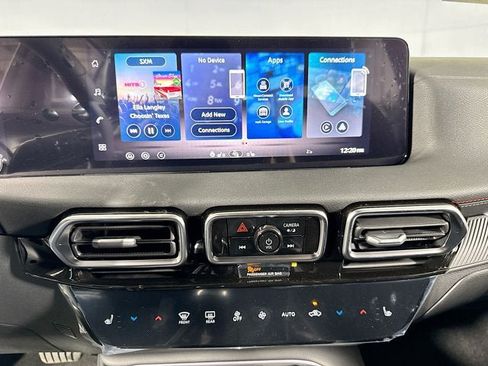 New 2026 Nissan Sentra SR image 13