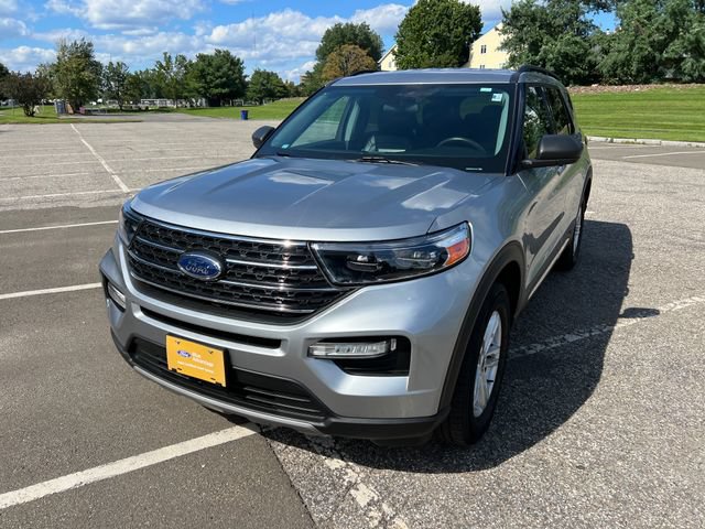 Certified 2023 Ford Explorer XLT w/ Equipment Group 202A AWD/4WD image 4