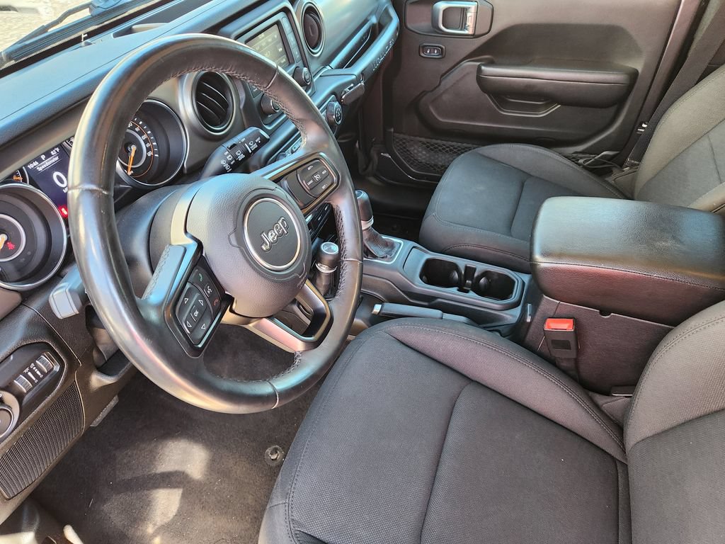 Used 2019 Jeep Wrangler Sport AWD/4WD image 7