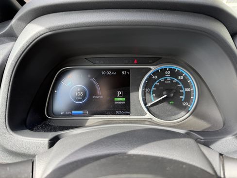 Used 2025 Nissan Leaf S FWD image 18