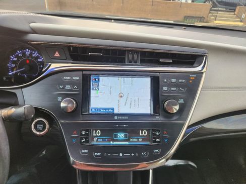 Used 2014 Toyota Avalon Limited image 15